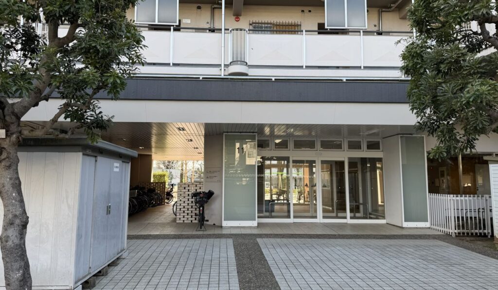 11号棟入口（J地点）光が丘クリニックへエレベーターで行くルート